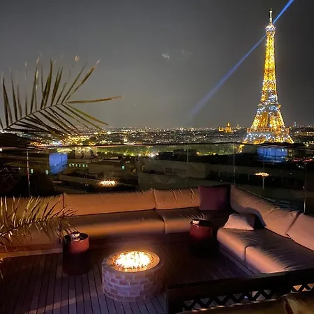 Trocadero Eiffel Tower Paříž