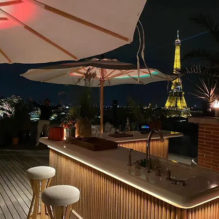 Trocadero Eiffel Tower * Parijs