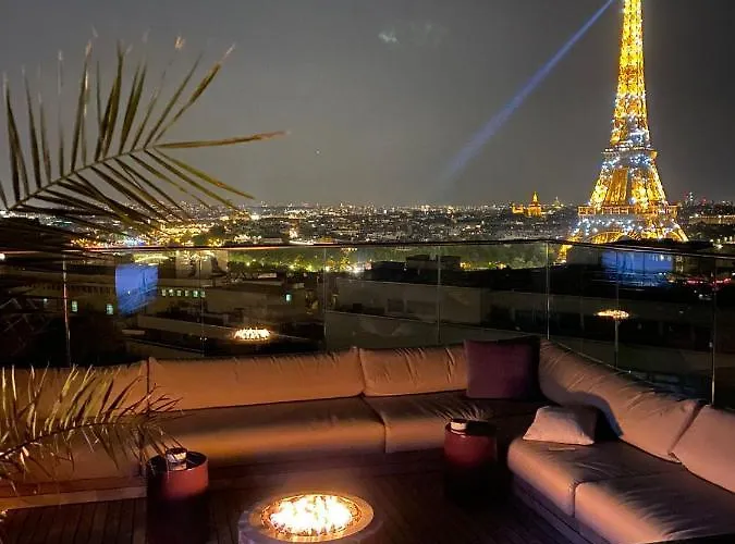 Trocadero Eiffel Tower باريس