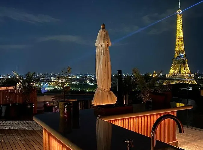 Trocadero Eiffel Tower *